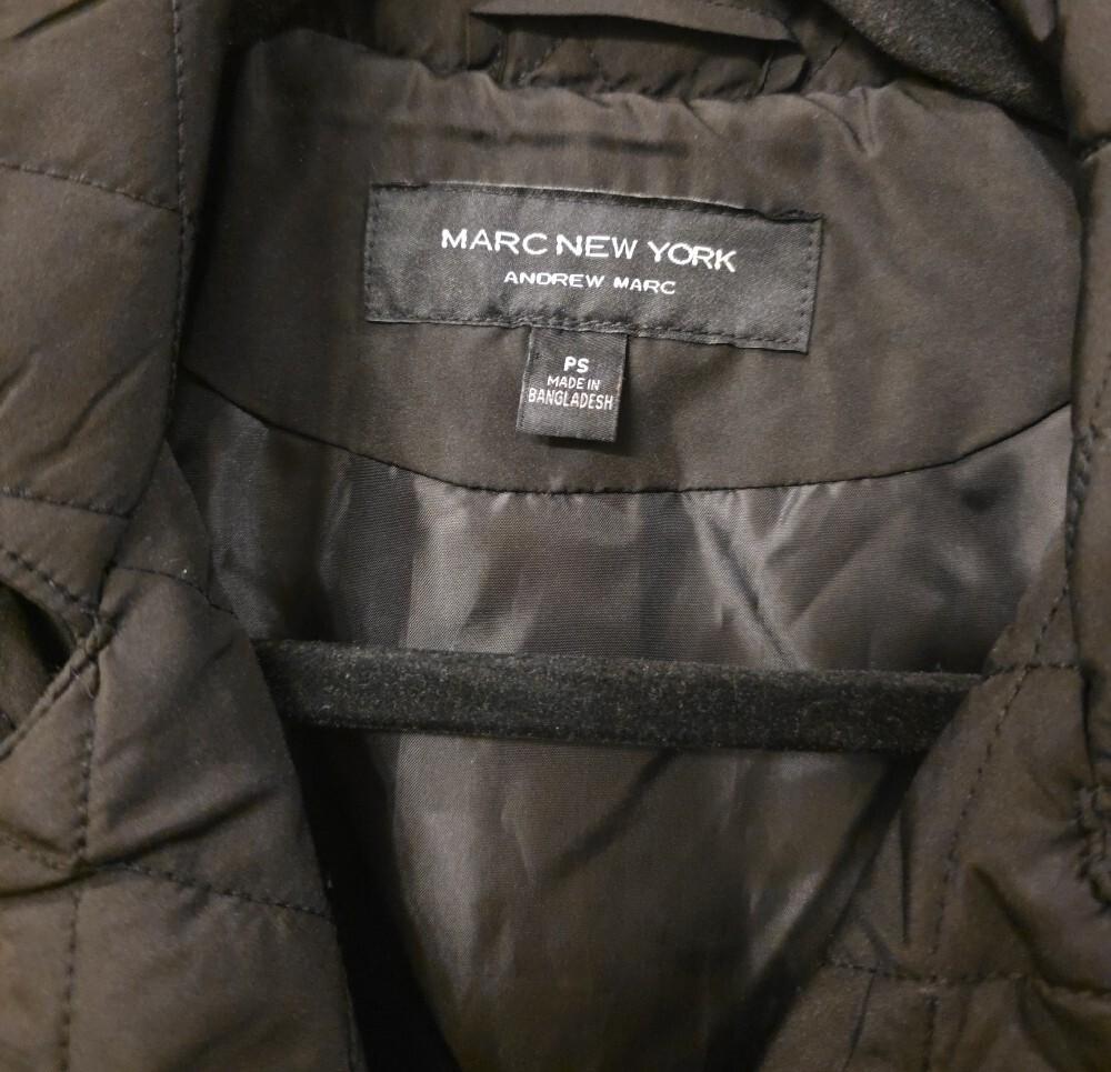 NWOT Marc New York Black Quilted Vest with Gold Hardware - Picture 2 of 3